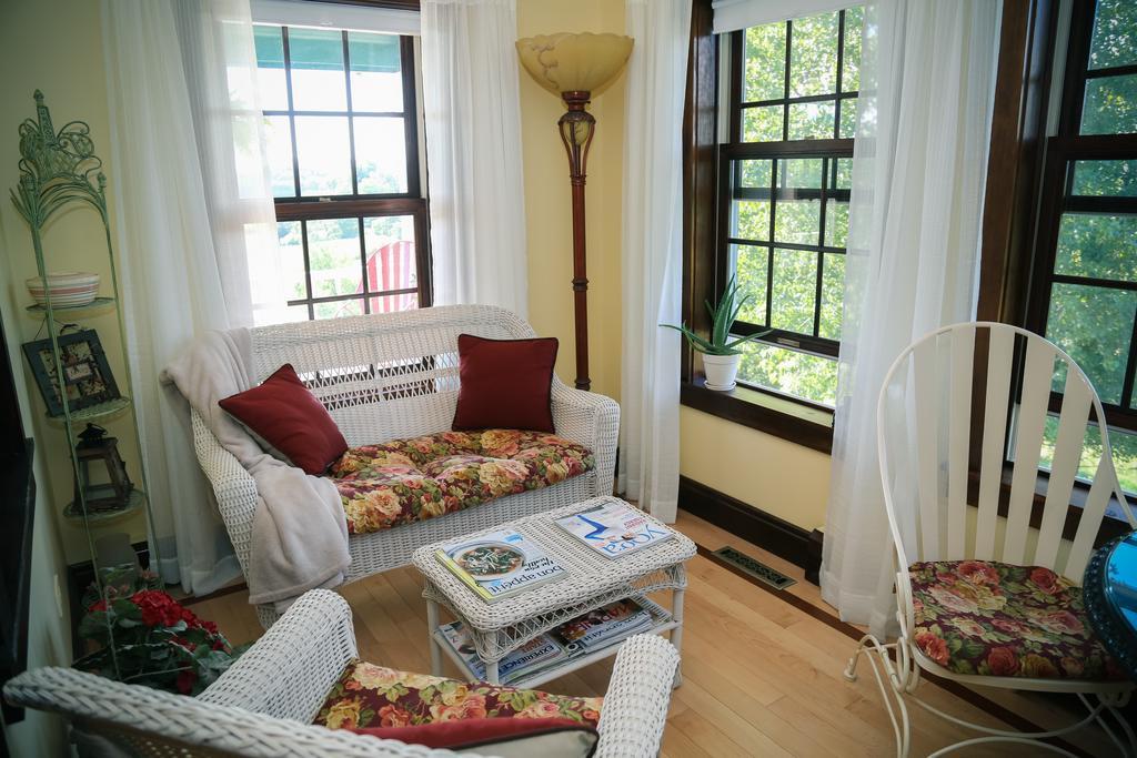 The Meier Inn, A Country Bed & Breakfast Boyceville Экстерьер фото